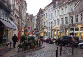 Acquaintance to Lille